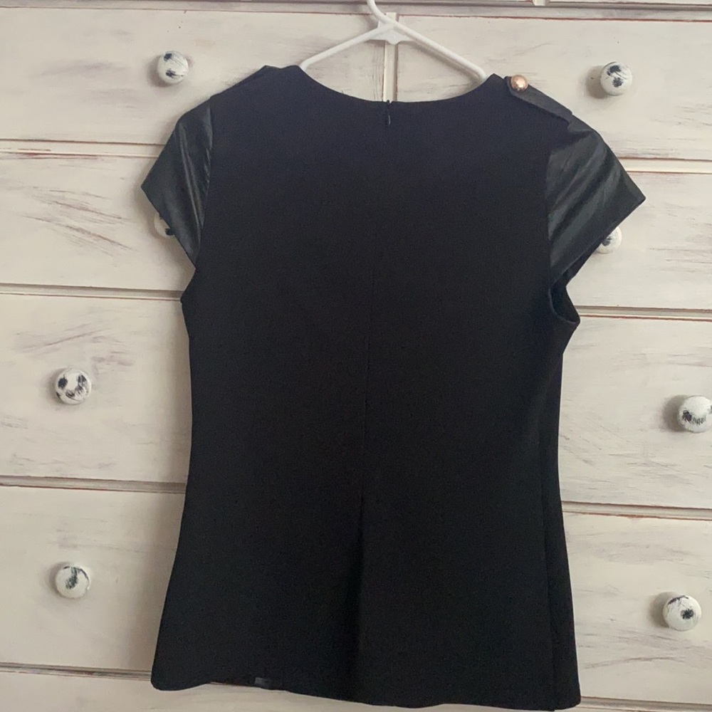 Top - Picture 2 of 3